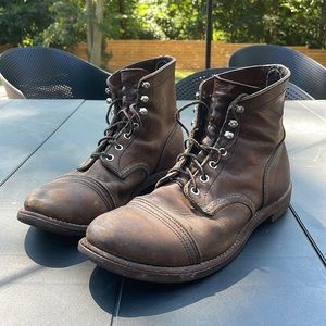 Men’s Red Wing Shoes leather Work Boot 9.5 Iron Ranger 8111 Made in USA